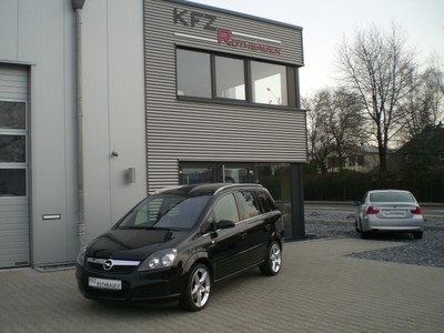 Opel Zafira B 2.2 Cosmo